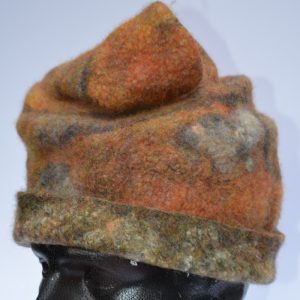 Rust-coloured hat